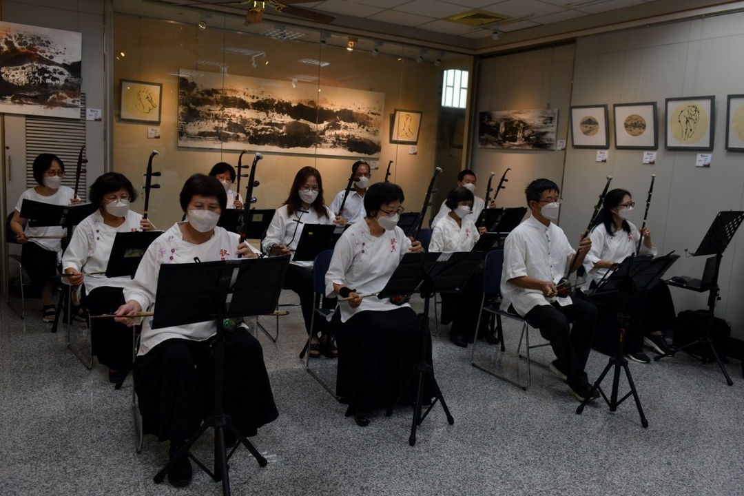 111年-展覽開幕，由基金會二胡班演出